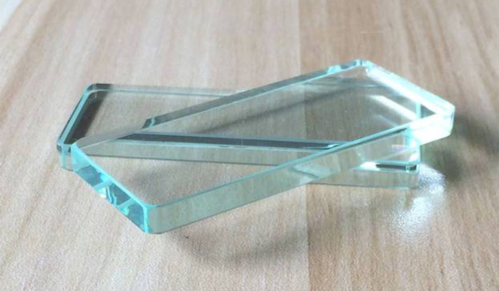 屏幕外层玻璃是什么？